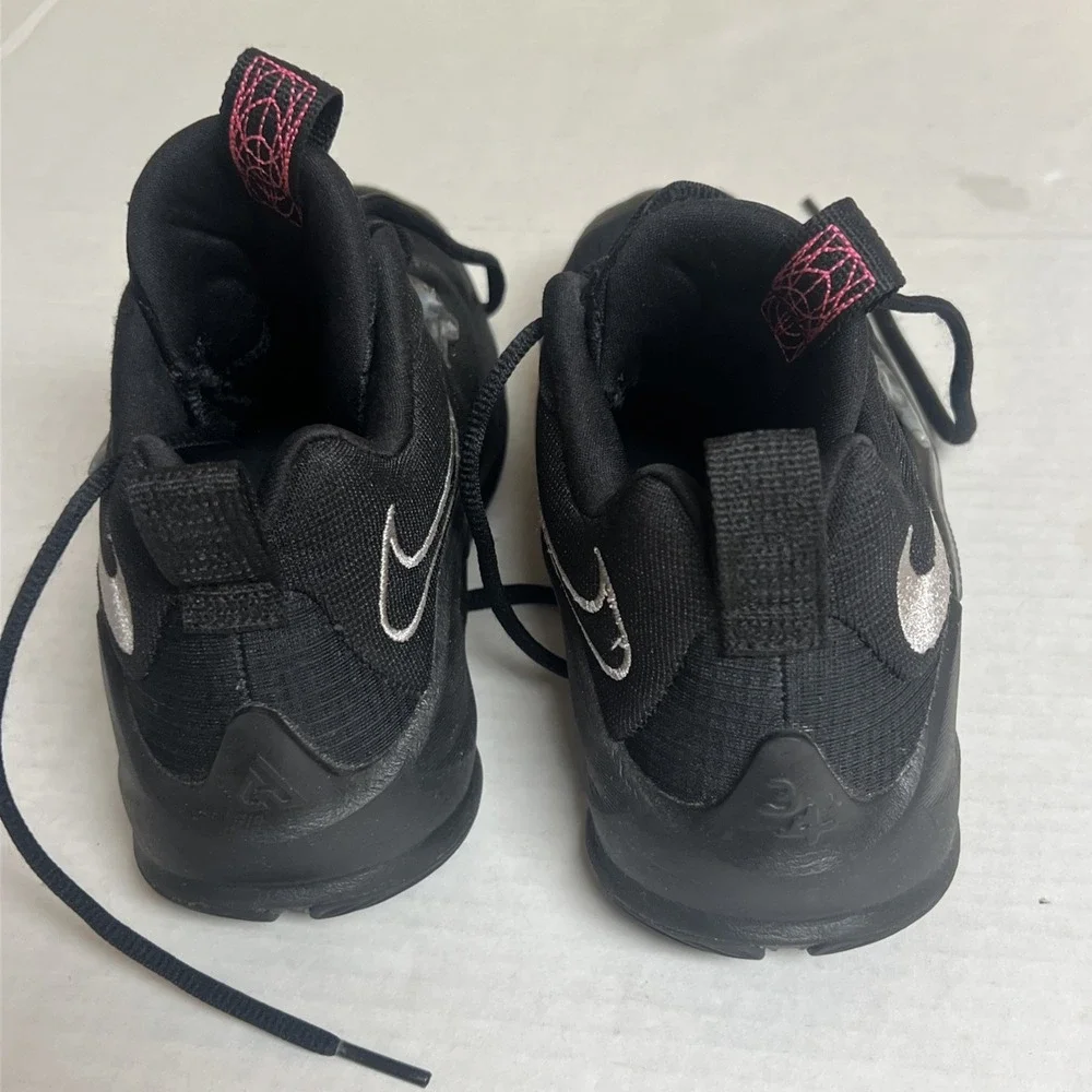 Nike‎ Zoom Freak 3 GS 'Black Metallic Silver' DB4158-002 4.5Y No Box.